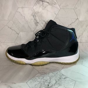 Air Jordan 11 Retro ‘Space Jam’  —  7.5 W or 5.5 Y